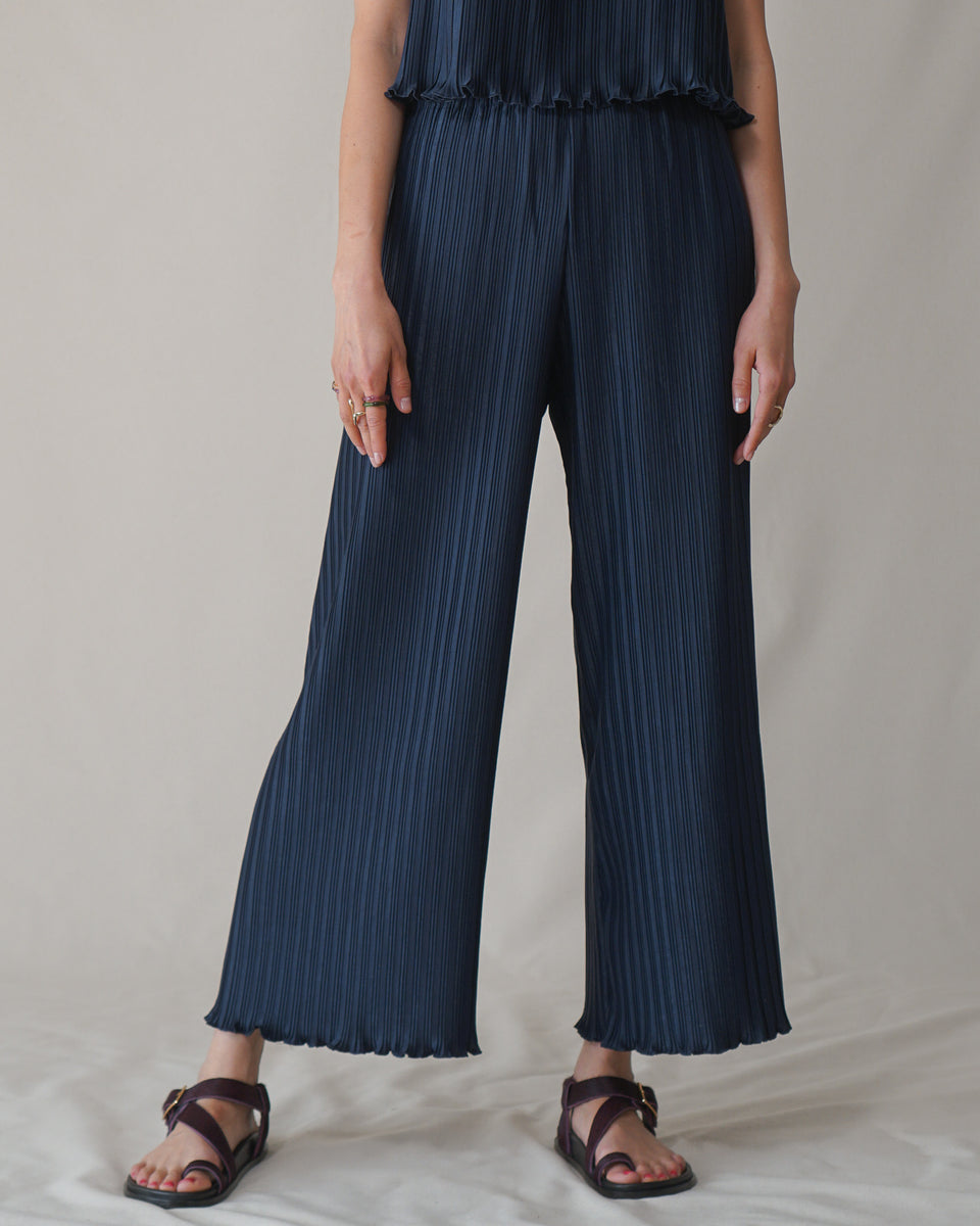 The Sadie Pant – PROCHE